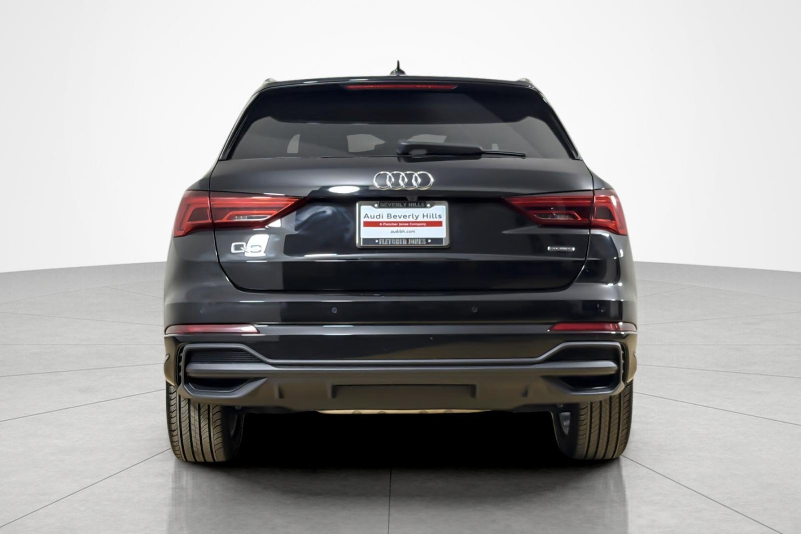 Used 2023 Audi Q3 2.0T Premium w/ Convenience Package AWD/4WD image 4
