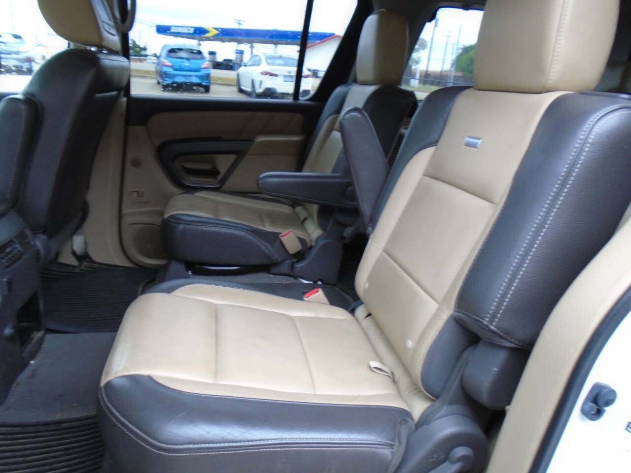 Used 2015 Nissan Armada Platinum w/ Platinum Reserve Package AWD/4WD image 8