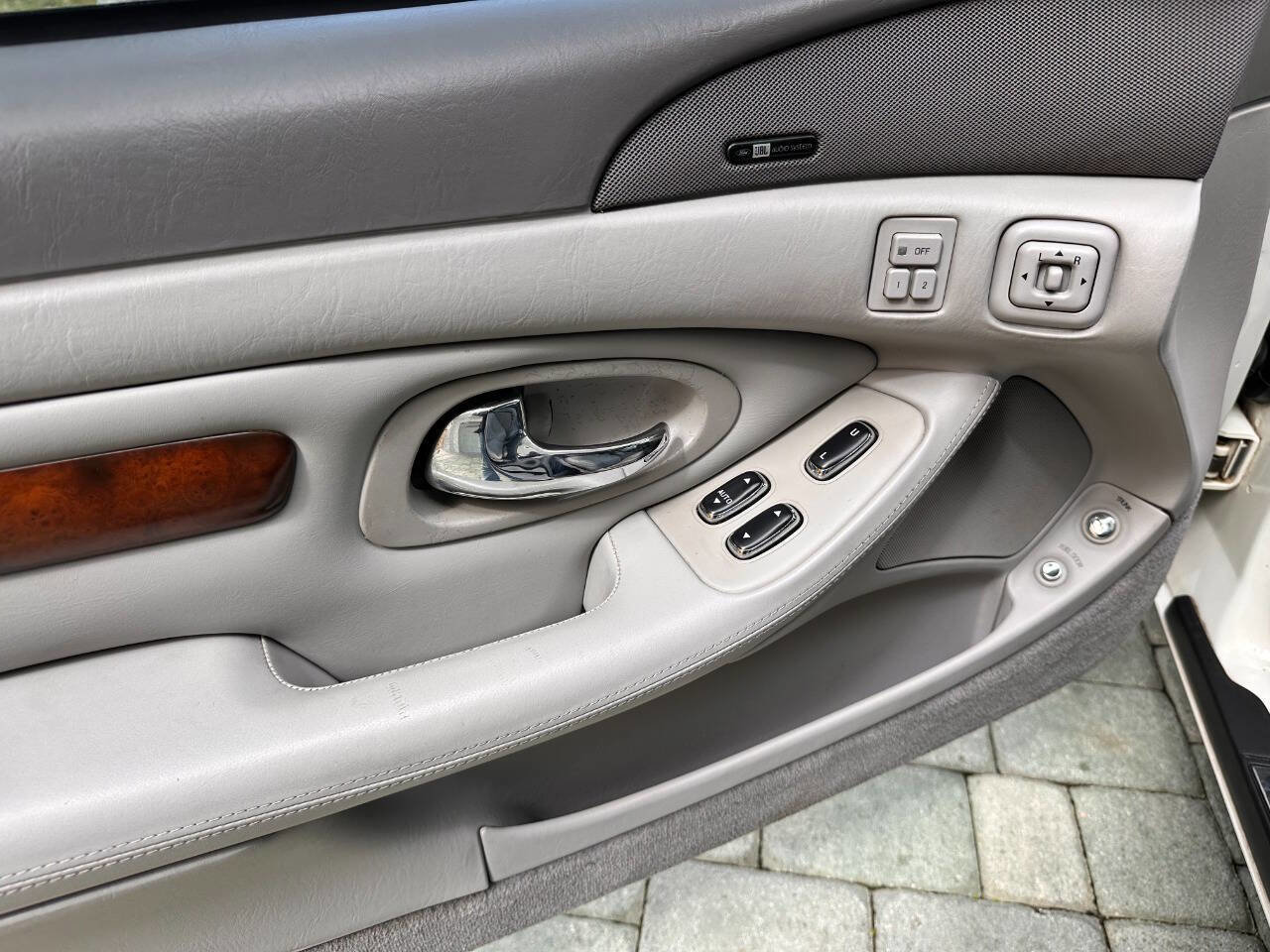 Used 1998 Lincoln Mark VIII RWD image 56