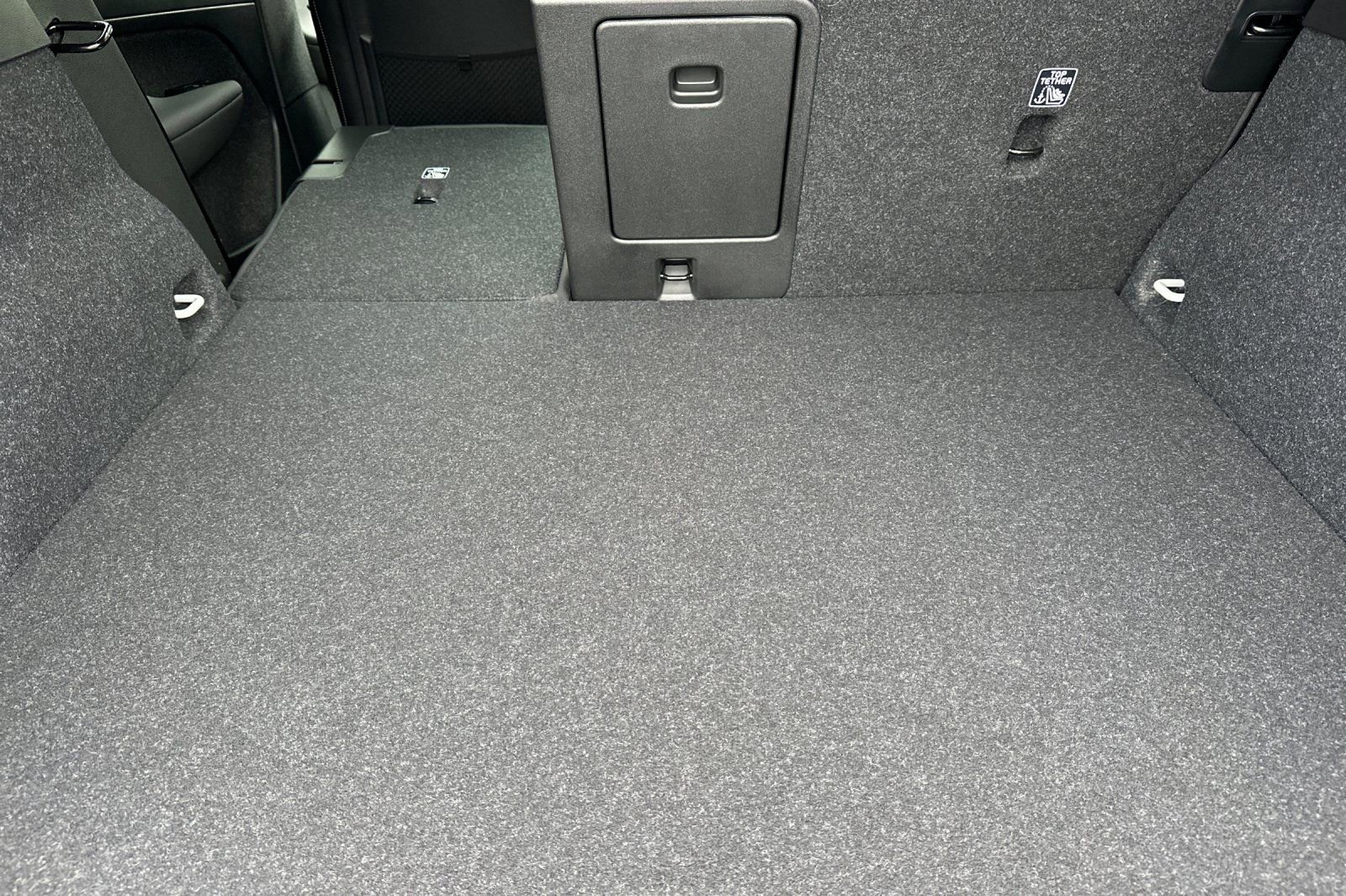 New 2026 Volvo XC40 B4 Core w/ Climate Package image 17