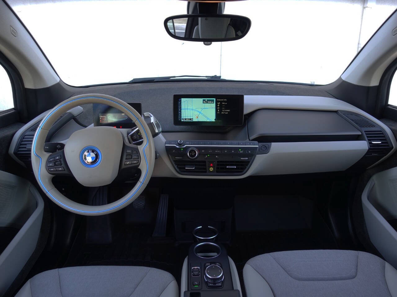 Used 2015 BMW i3 w/ Range Extender RWD image 8