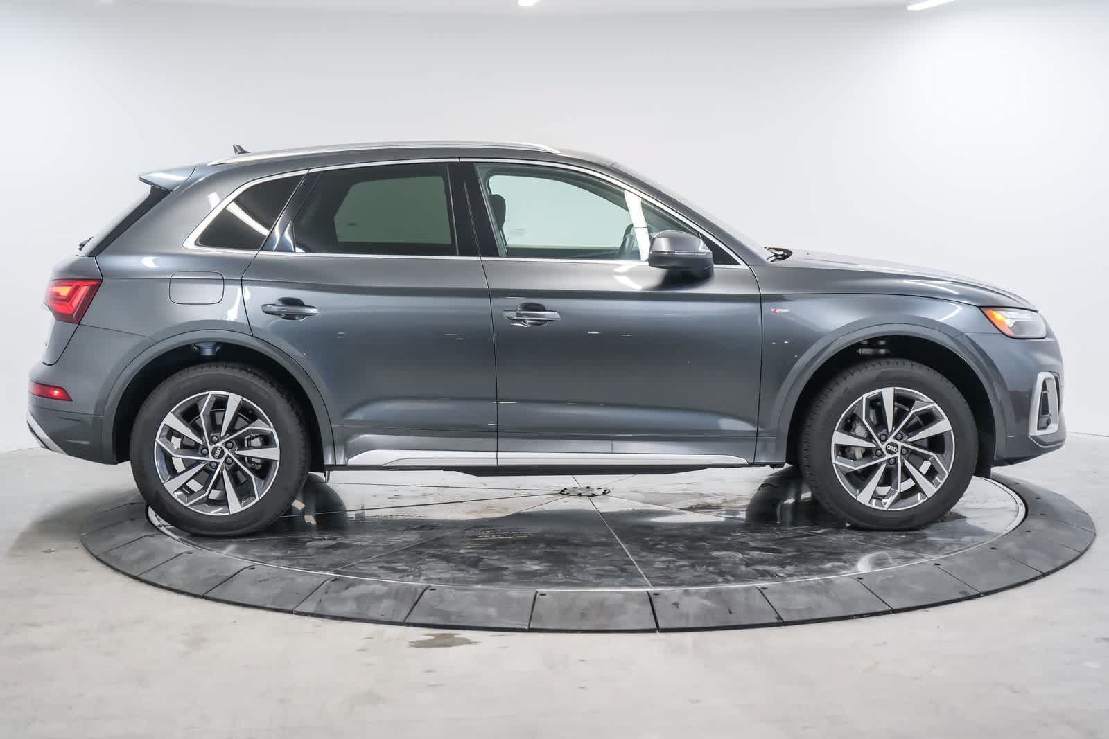 Used 2023 Audi Q5 2.0T Premium Plus w/ Premium Plus Package AWD/4WD image 8