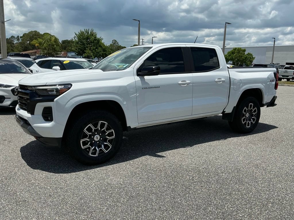 Used 2023 Chevrolet Colorado Z71 w/ Z71 Convenience Package 2 AWD/4WD image 2