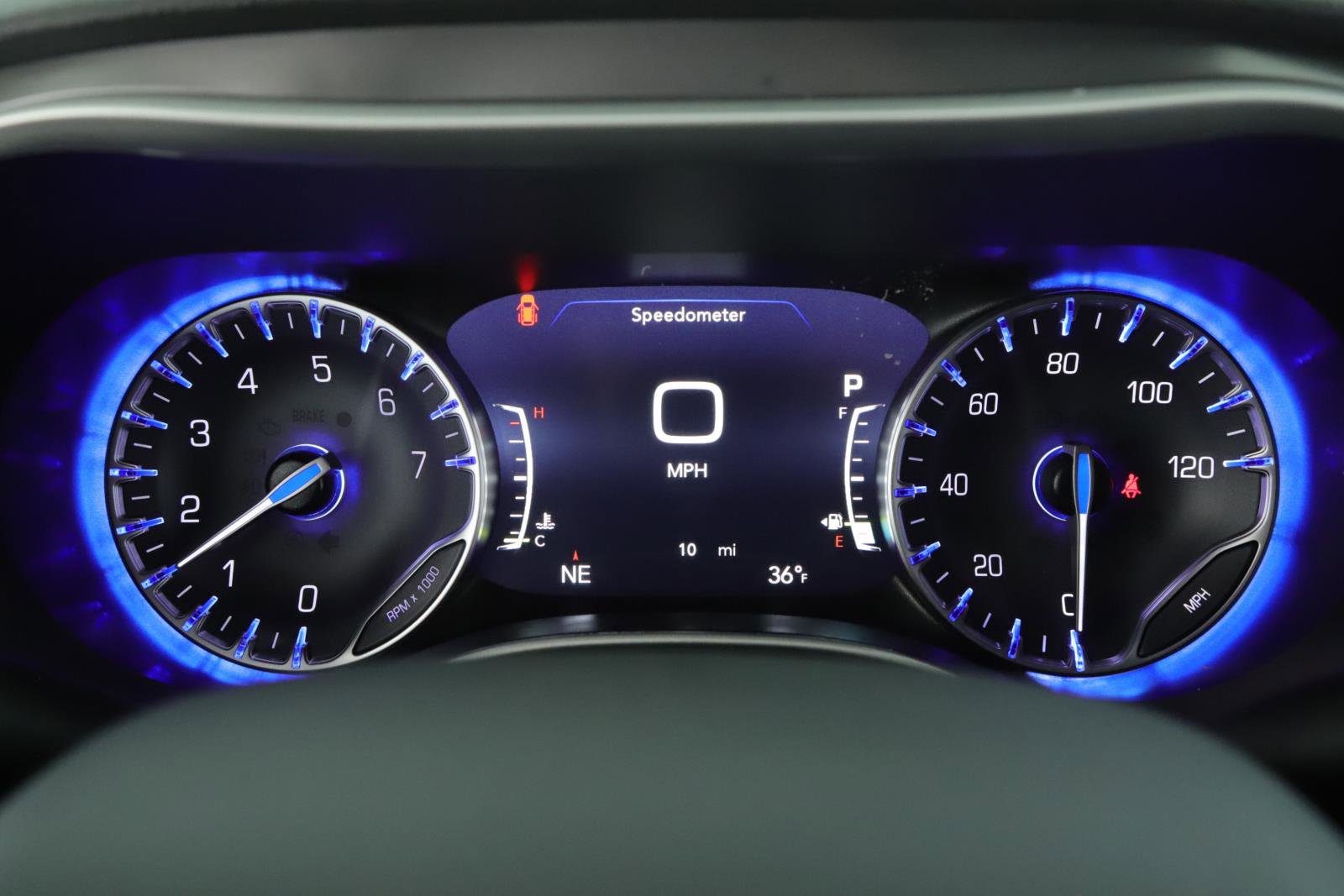 New 2026 Chrysler Pacifica Select image 11