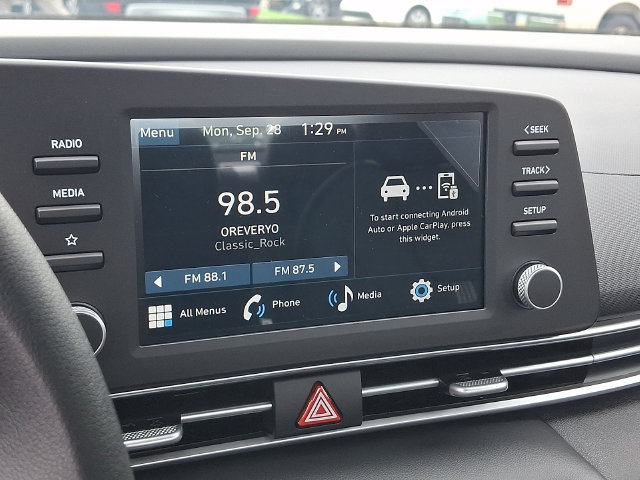 New 2026 Hyundai Elantra SE FWD image 13