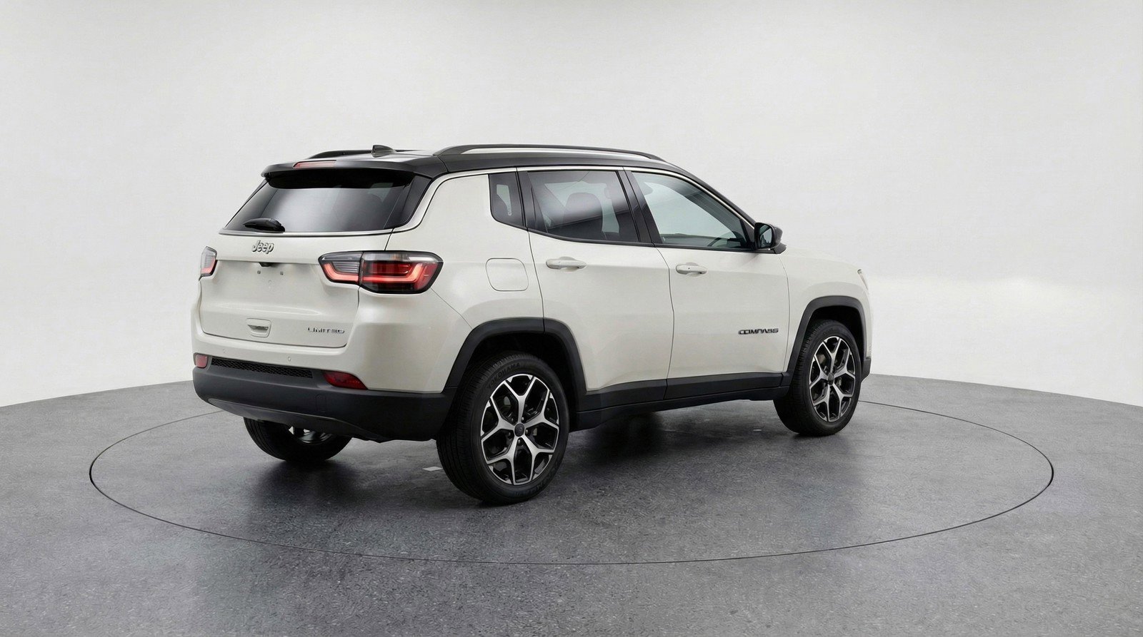 Used 2025 Jeep Compass Limited image 9