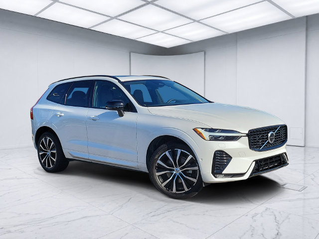 Used 2024 Volvo XC60 B5 Plus AWD/4WD image 1