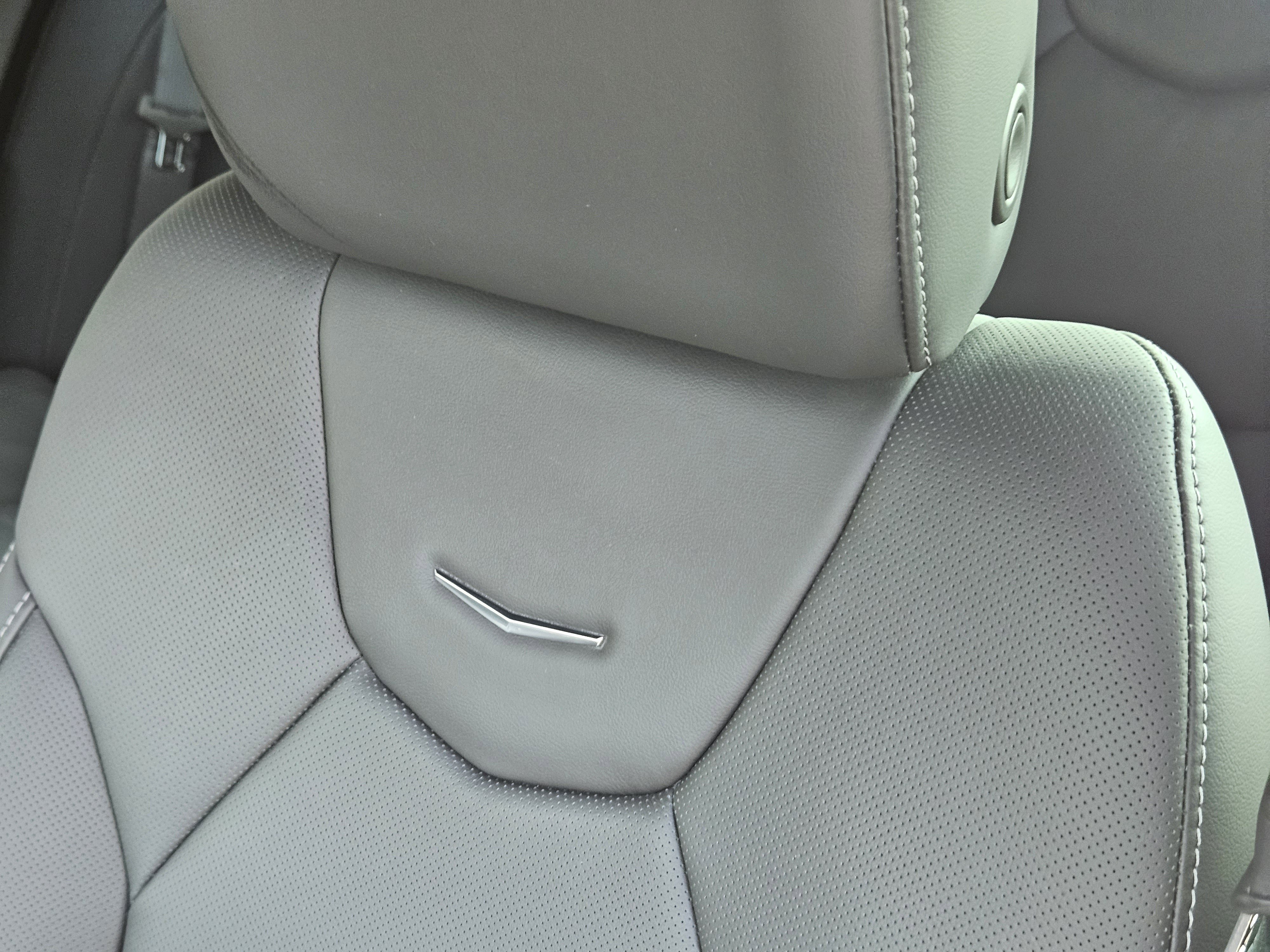 Used 2024 Cadillac CT4 Premium Luxury image 15