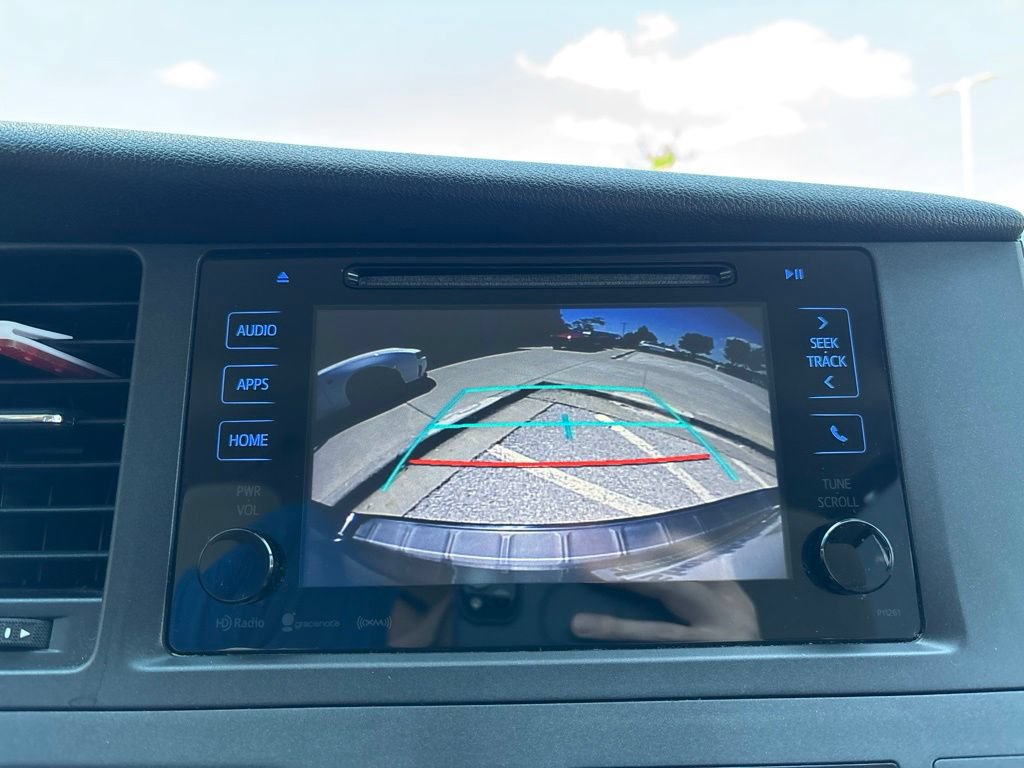 Used 2017 Toyota Sienna LE FWD image 68