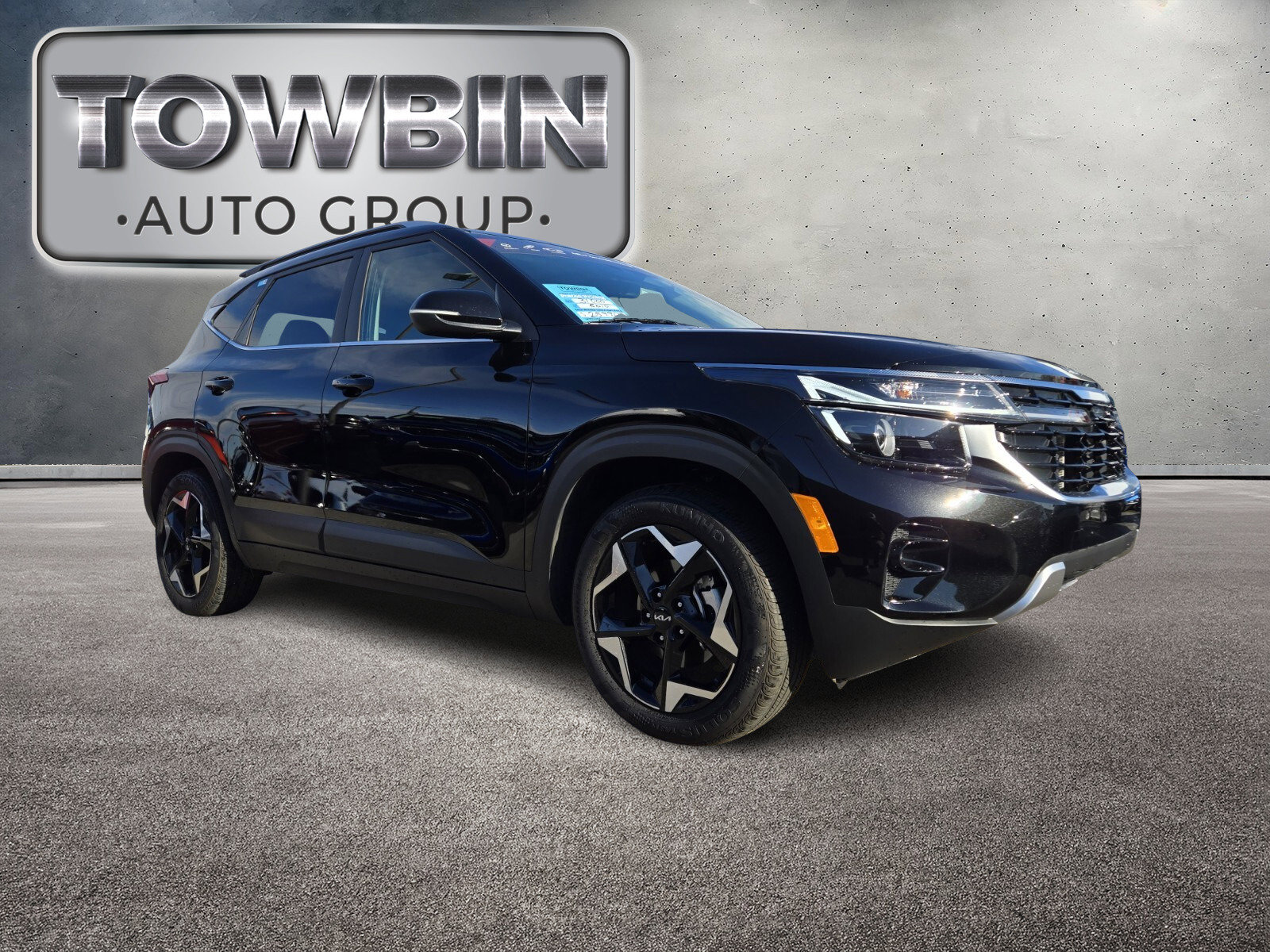 Certified 2025 Kia Seltos EX w/ EX Sunroof Package image 2