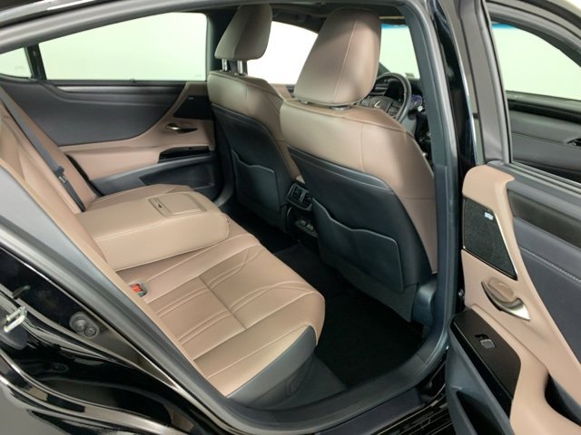 Used 2023 Lexus ES 300h Ultra Luxury w/ Accessory Package (Z2) image 38