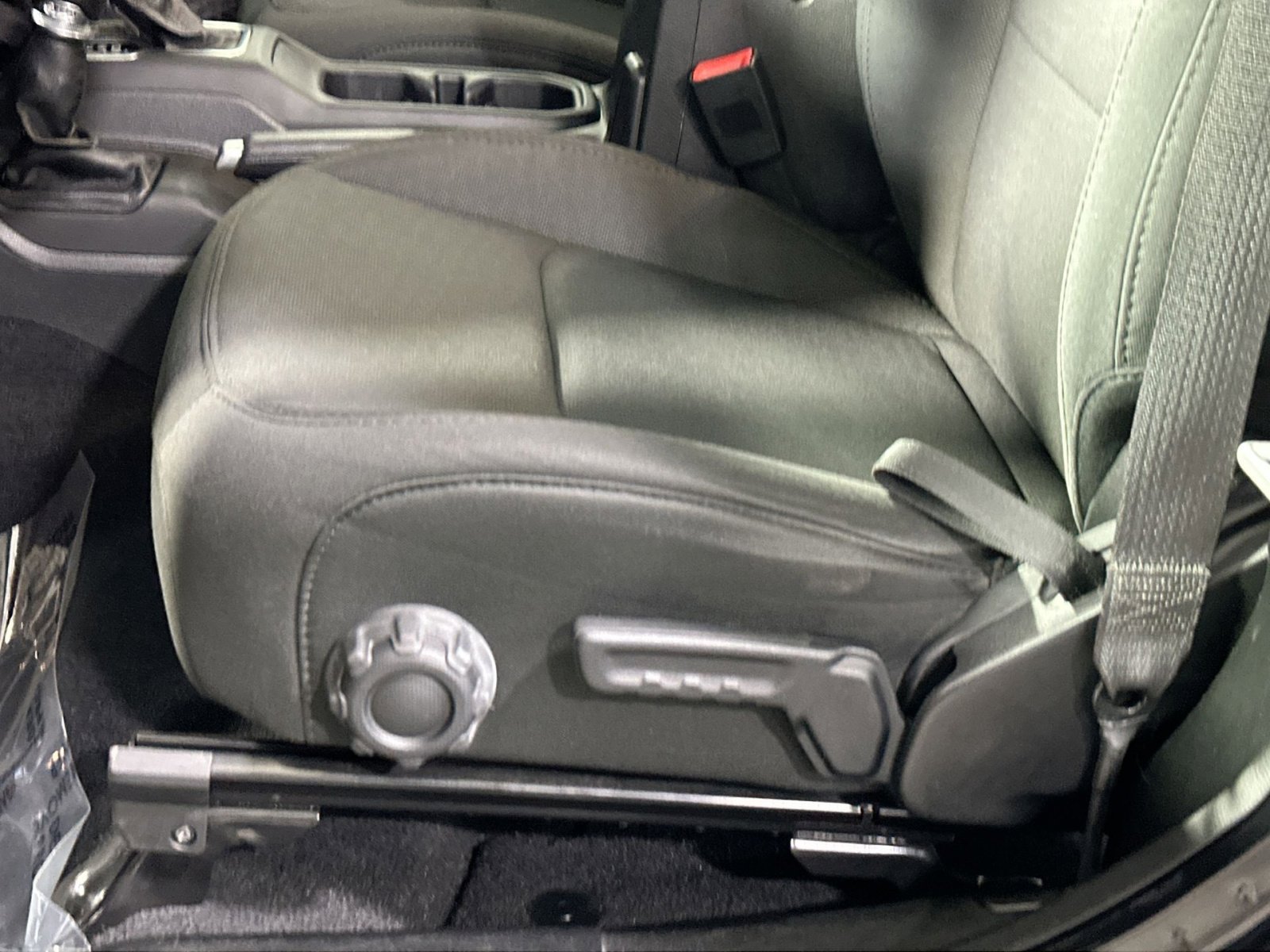 Used 2020 Jeep Wrangler Sport image 14