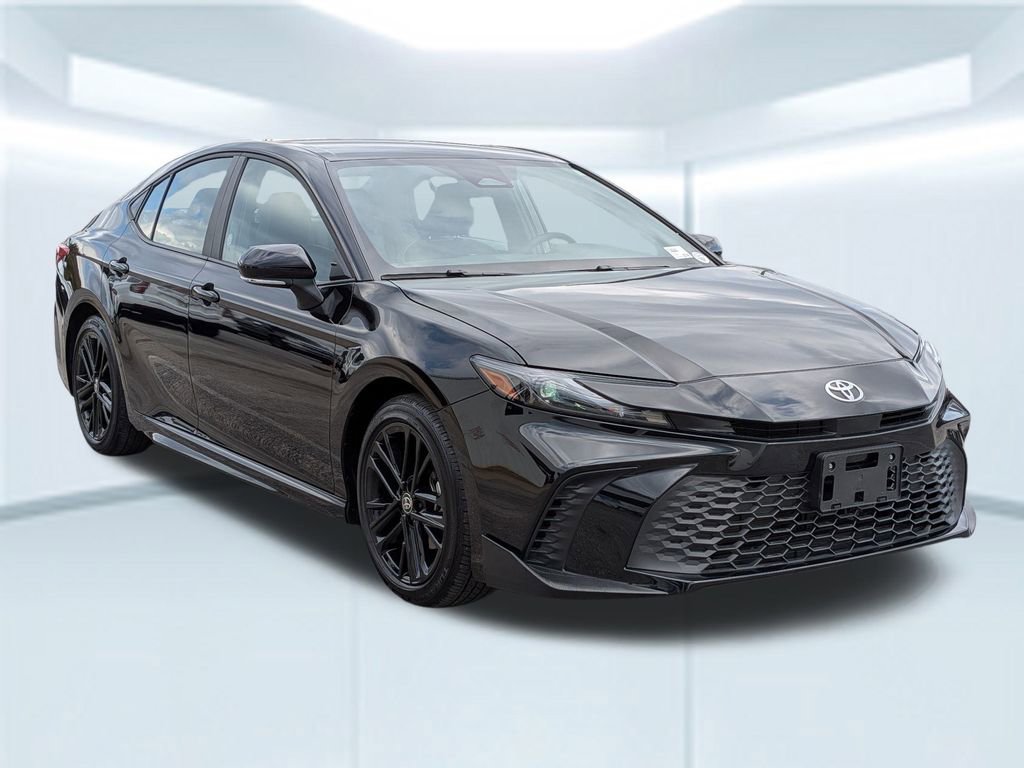 Used 2025 Toyota Camry SE image 8