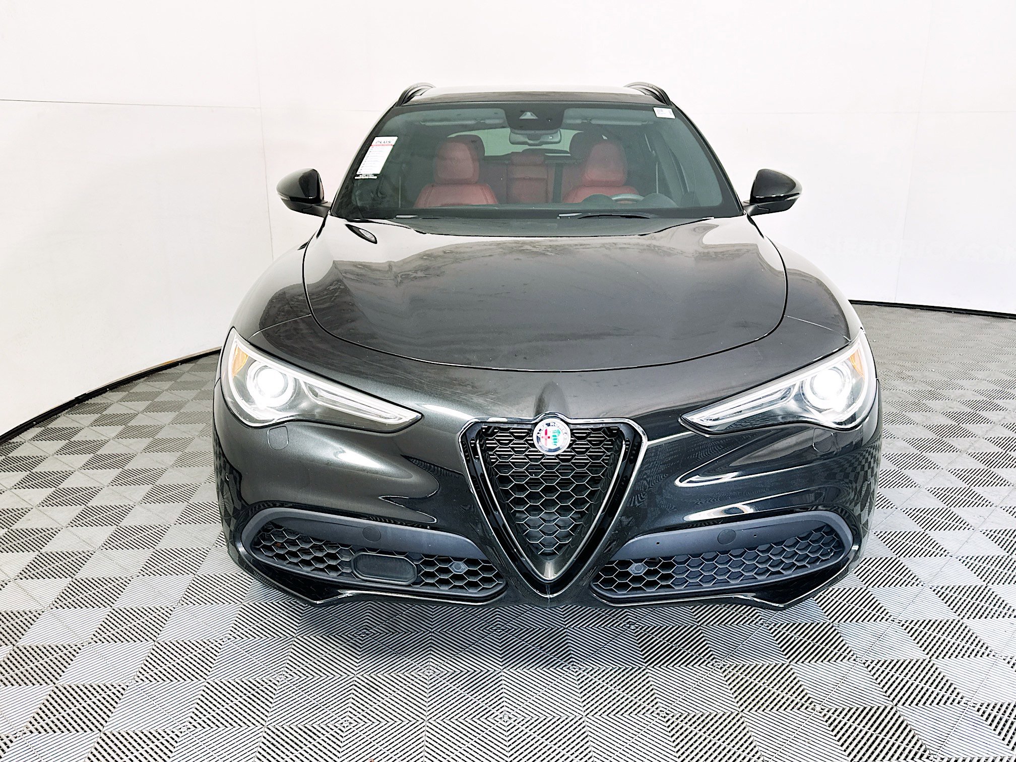 Used 2022 Alfa Romeo Stelvio Veloce AWD/4WD image 8