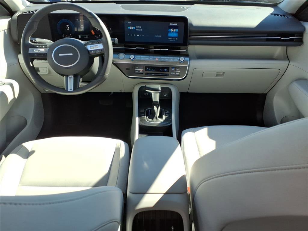 Certified 2025 Hyundai Kona SEL image 6