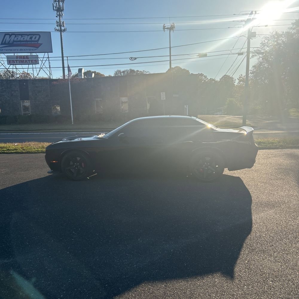 Used 2016 Dodge Challenger SRT Hellcat image 5