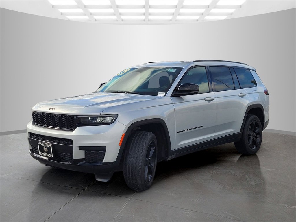 Used 2023 Jeep Grand Cherokee L Laredo image 8