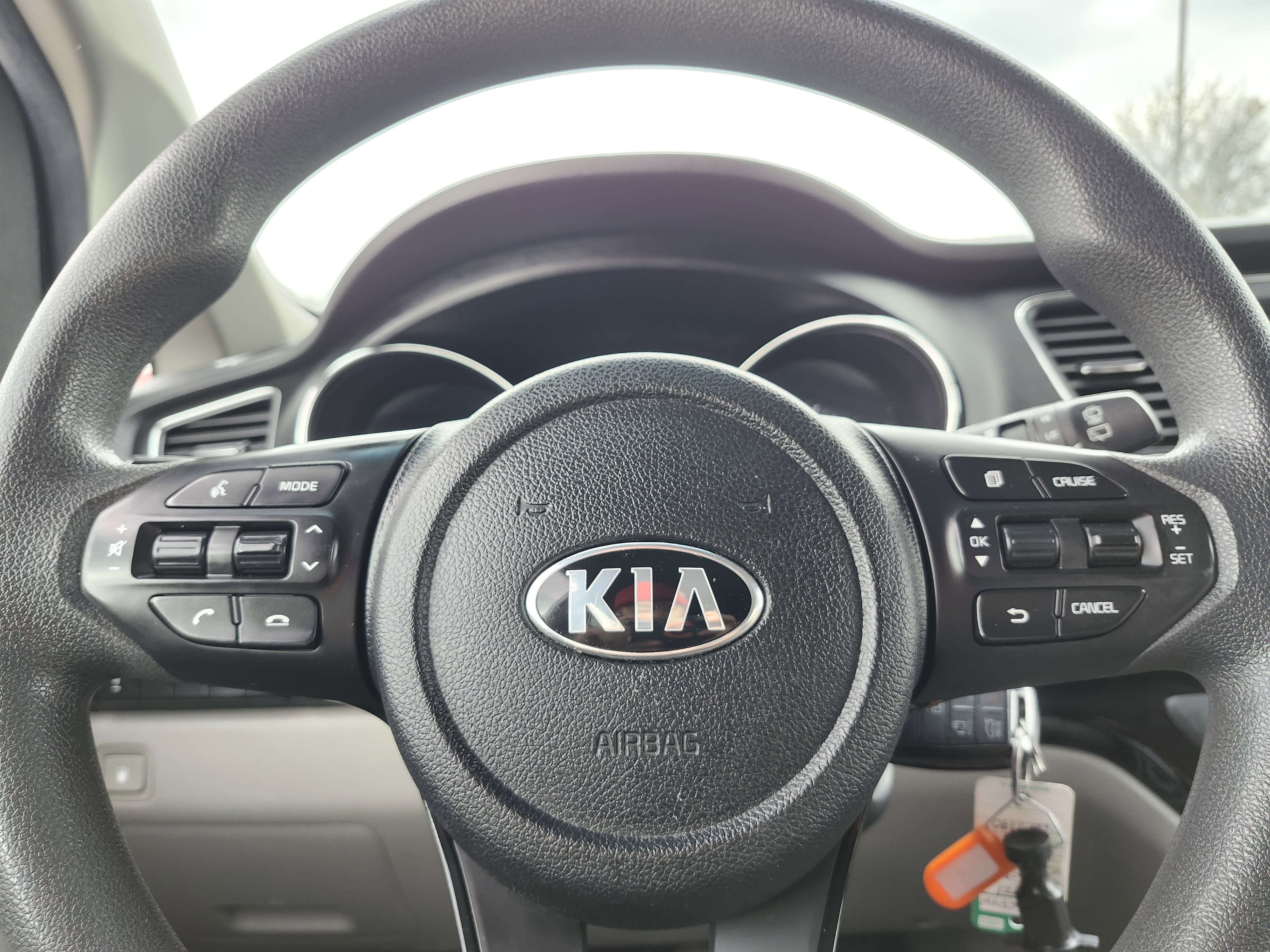 Used 2021 Kia Sedona LX image 25