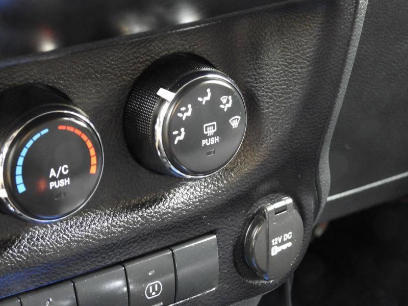 Used 2013 Jeep Wrangler Sahara w/ Connectivity Group AWD/4WD image 47