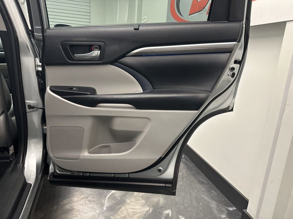Used 2019 Toyota Highlander Limited image 13