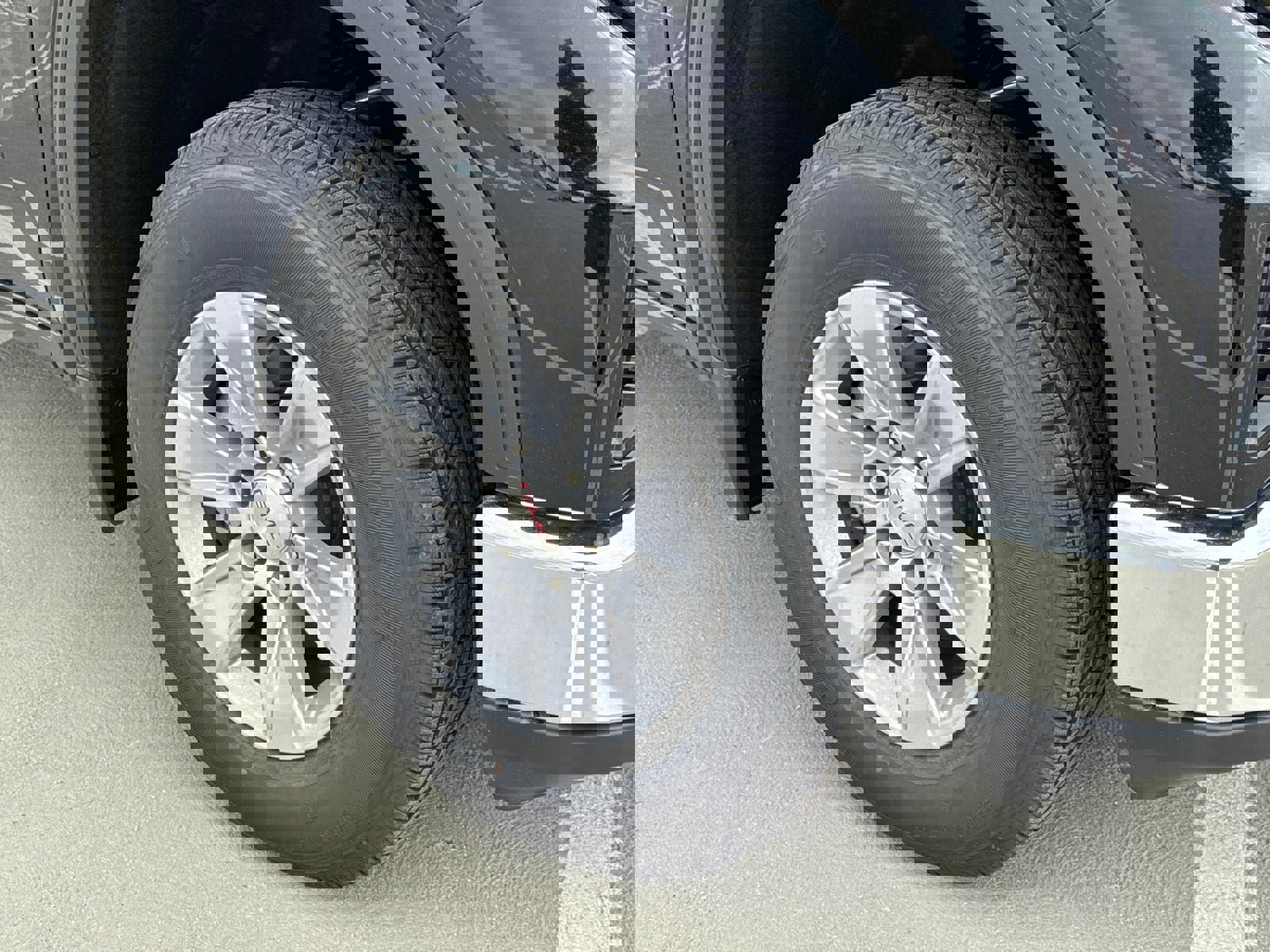 Used 2026 GMC Sierra 1500 SLE image 6