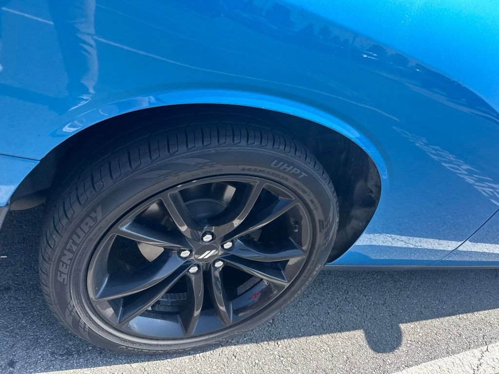 Used 2018 Dodge Challenger SXT w/ Blacktop Package RWD image 12