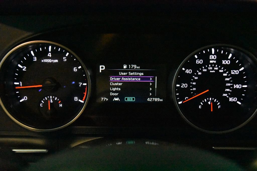 Used 2023 Kia Carnival LX image 19