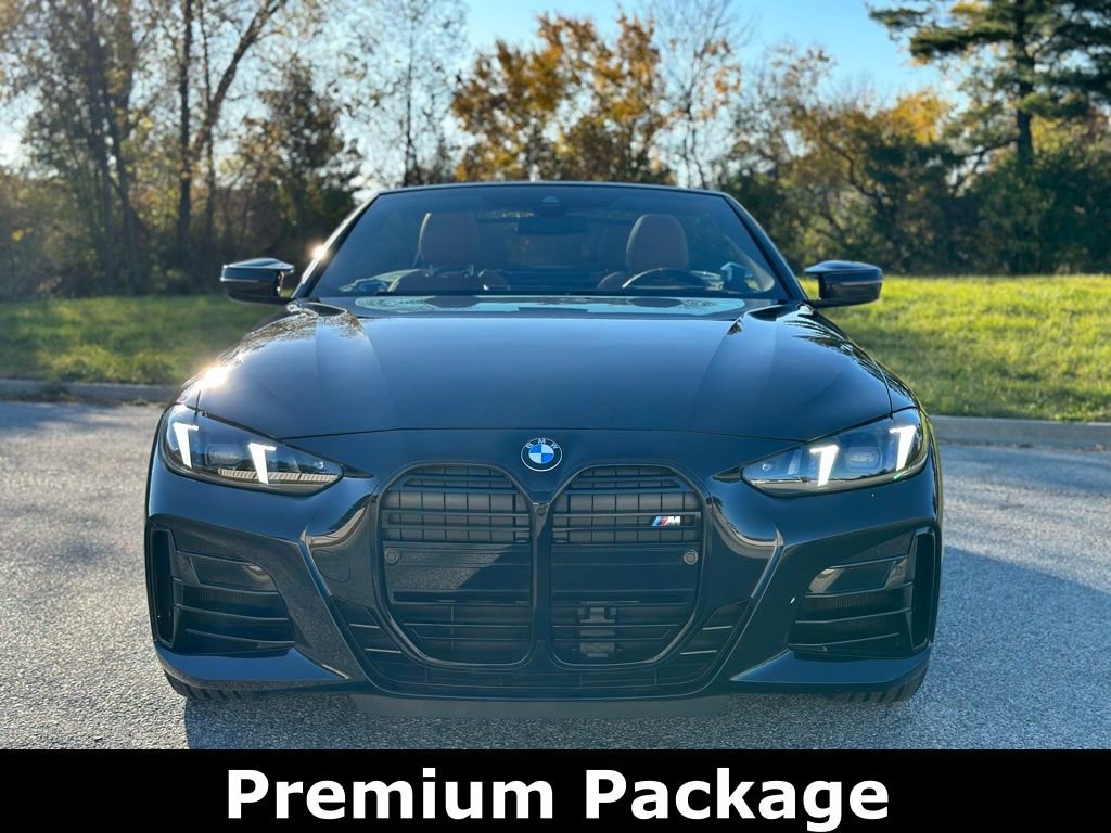 Used 2025 BMW 440i xDrive Convertible w/ Premium Package image 2