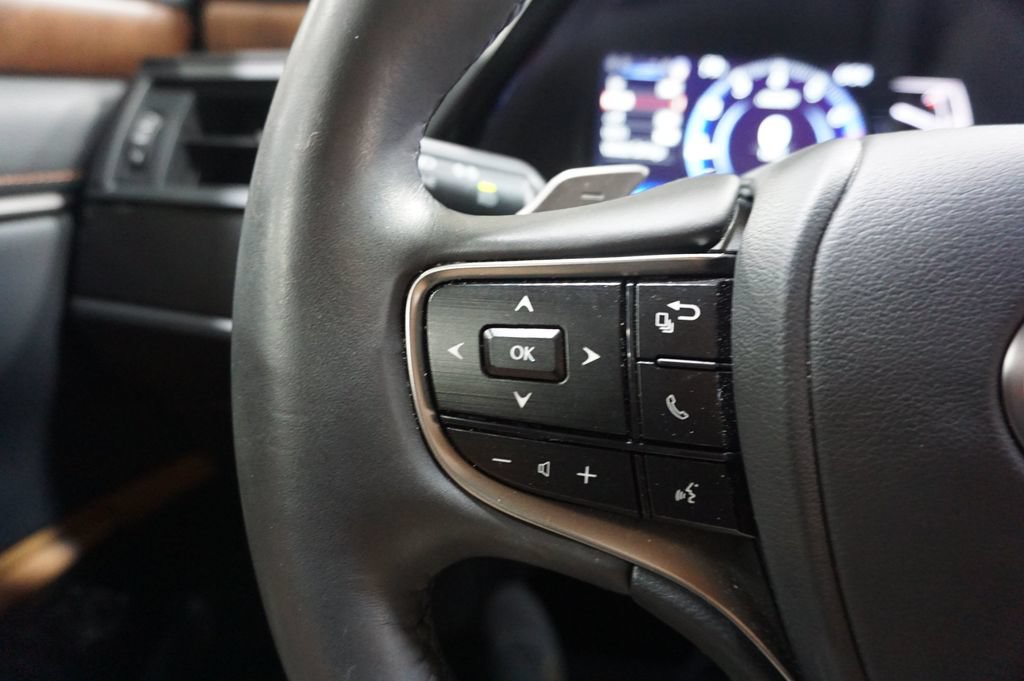 Used 2023 Lexus ES 350 w/ Premium Package FWD image 8