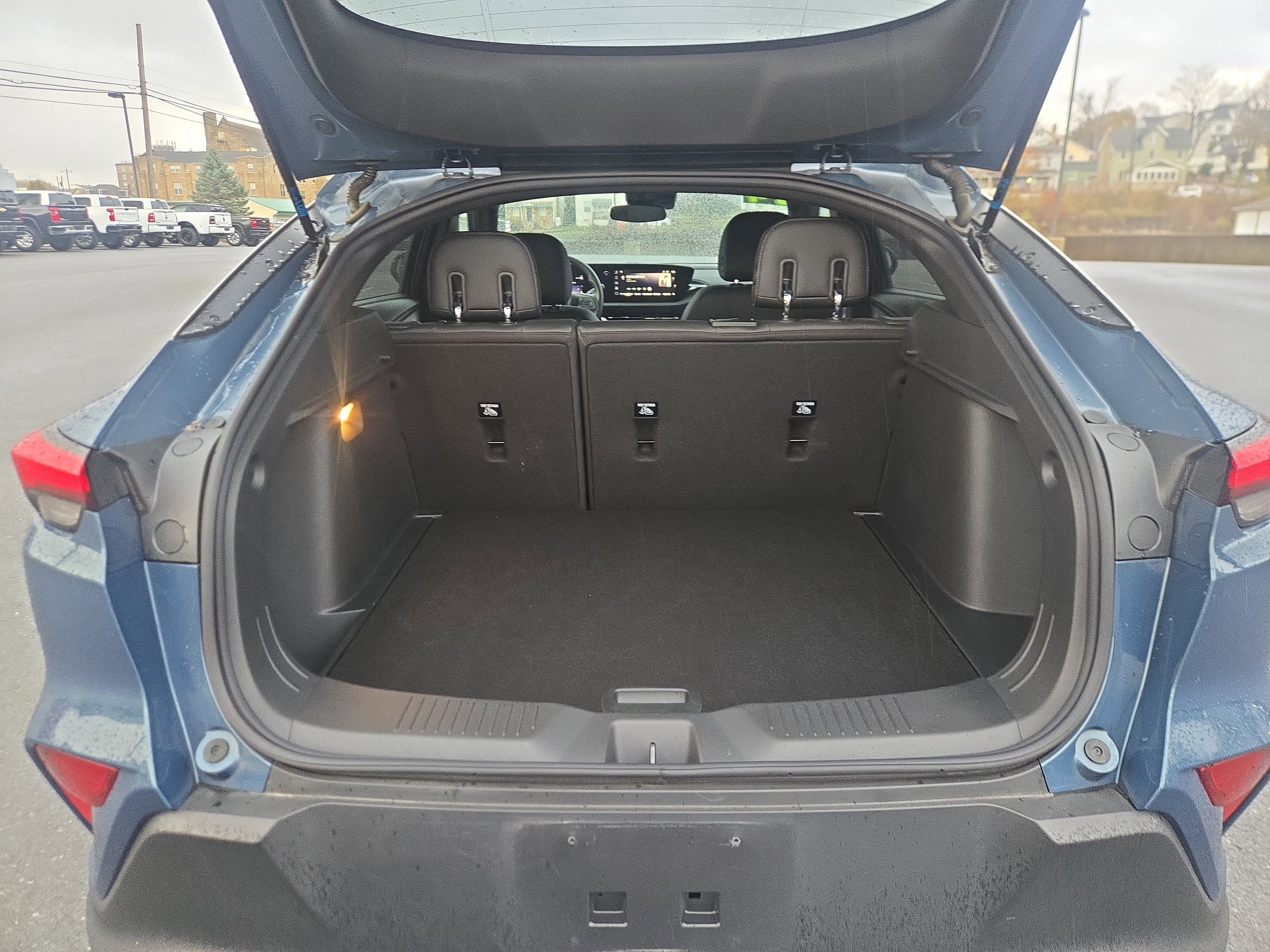 Used 2024 Buick Envista Preferred w/ Advanced Safety Package image 5