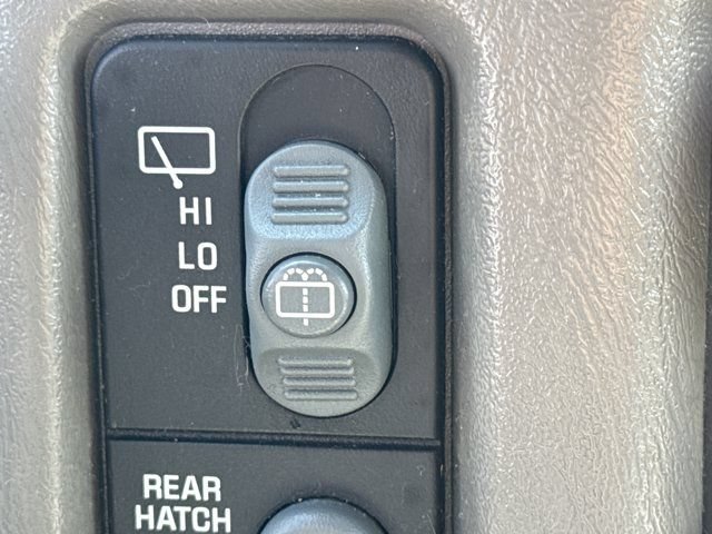 Used 2004 Chevrolet Blazer LS w/ Preferred Equipment Group AWD/4WD image 21