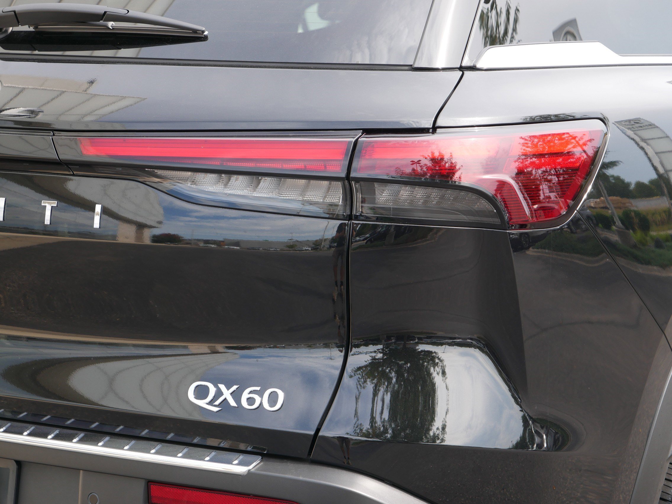 Certified 2025 INFINITI QX60 Autograph w/ Cargo Package image 17