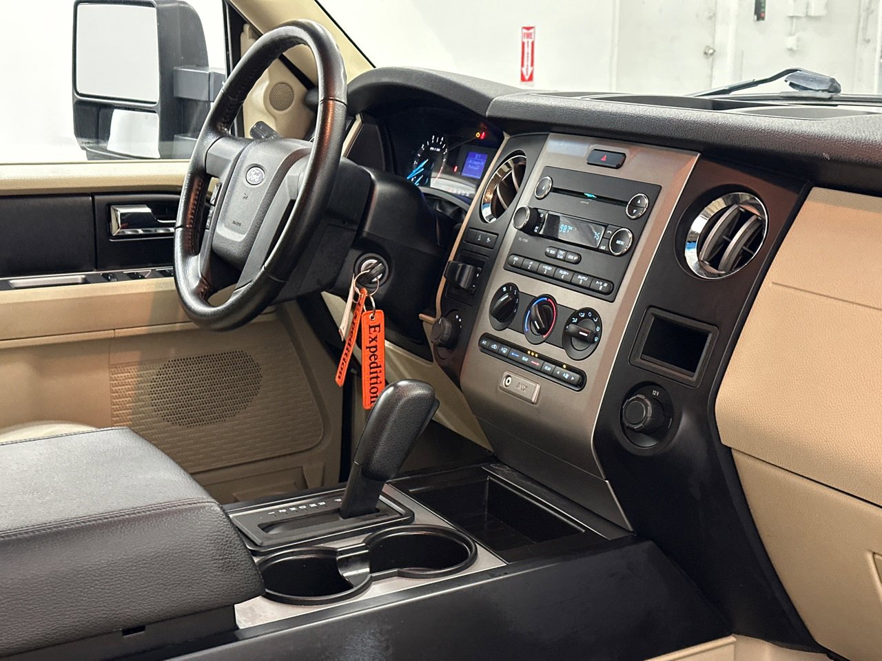 Used 2015 Ford Expedition XL image 10