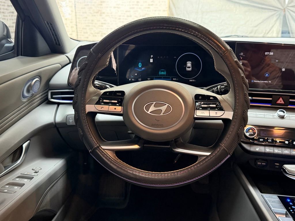 Certified 2024 Hyundai Elantra SEL w/ Convenience Package image 16