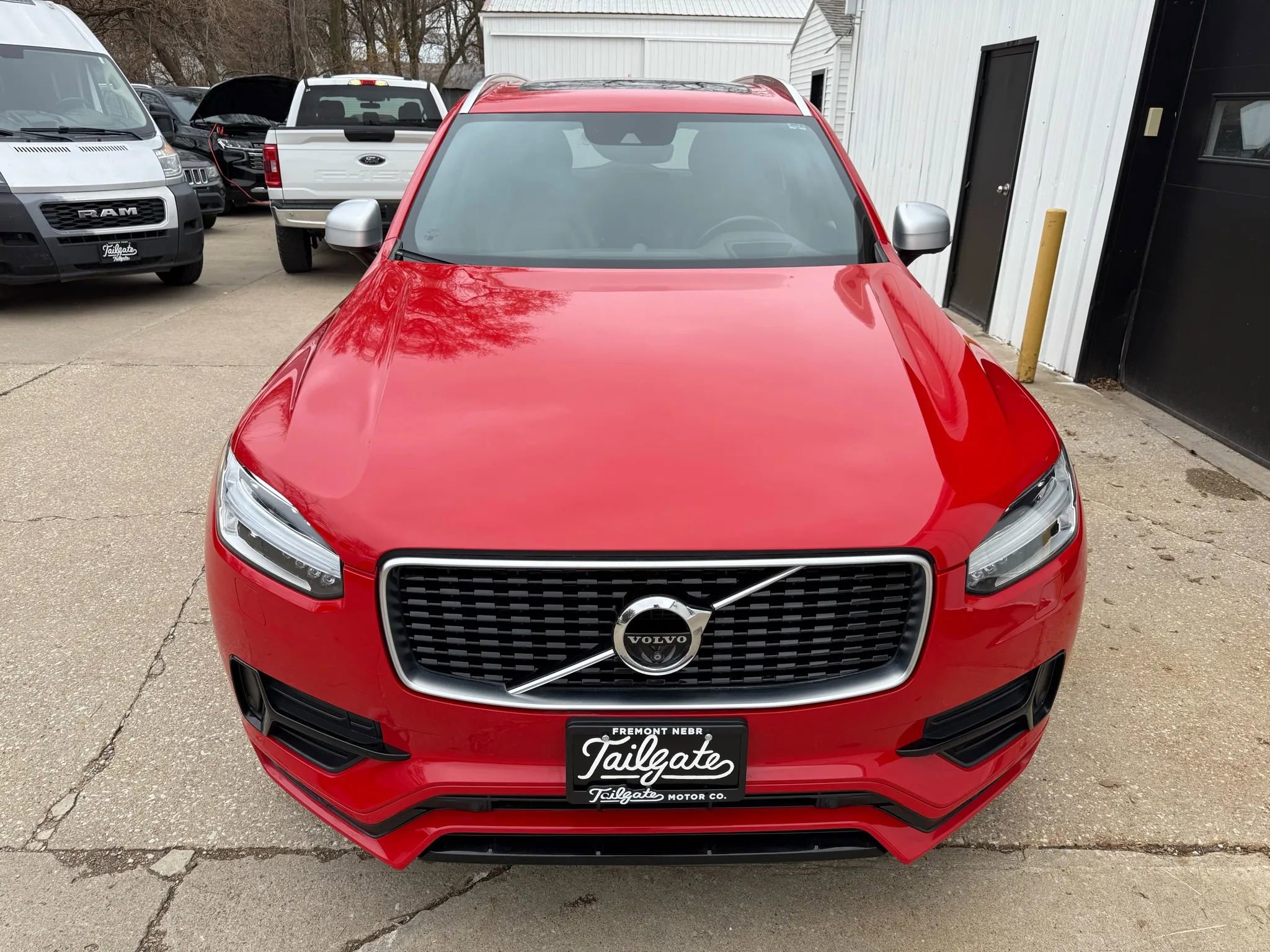 Used 2017 Volvo XC90 T6 R-Design w/ Vision Package image 3