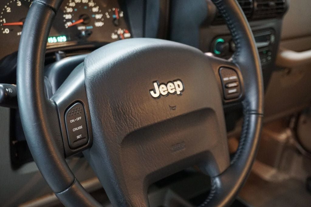 Used 2006 Jeep Wrangler Unlimited Rubicon w/ Security Group AWD/4WD image 54