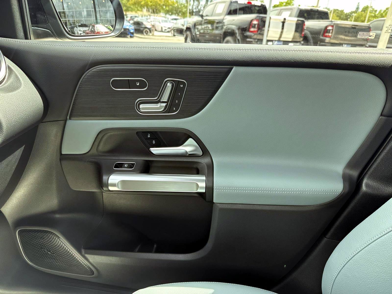 New 2026 Mercedes-Benz GLB 250 image 24