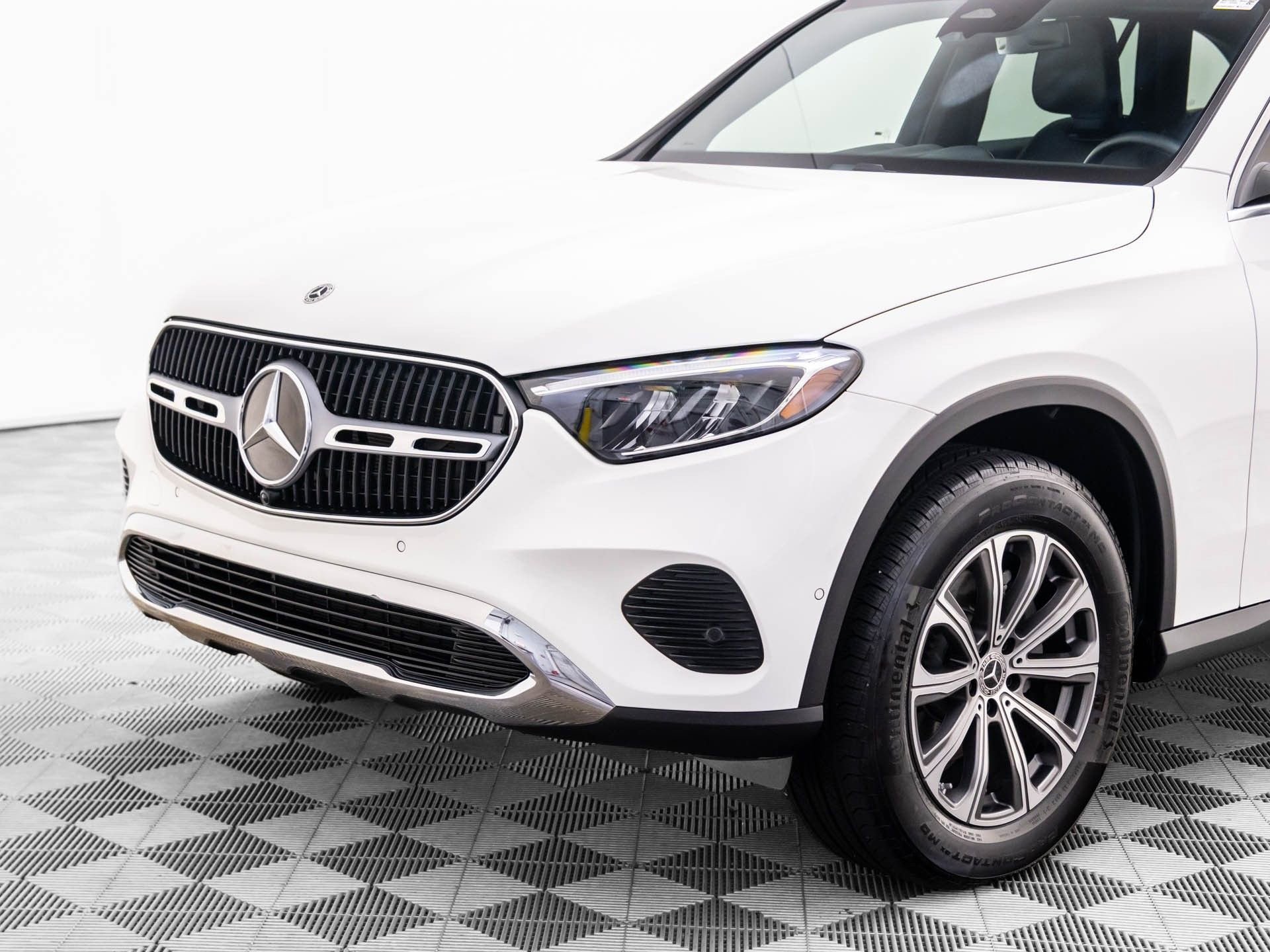 Certified 2025 Mercedes-Benz GLC 300 4MATIC image 32