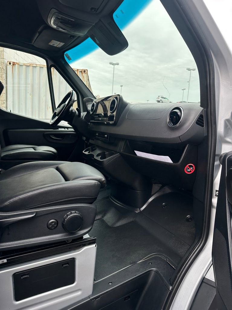 Used 2024 Mercedes-Benz Sprinter 144 Cargo w/ Parking Package image 29