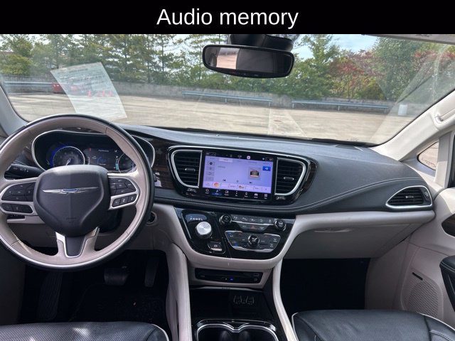 Used 2021 Chrysler Pacifica Limited w/ Uconnect Theater Family Group AWD/4WD image 14