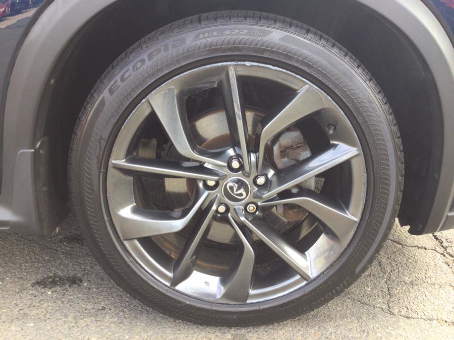 Used 2019 INFINITI QX50 Essential w/ Sensory Package image 30