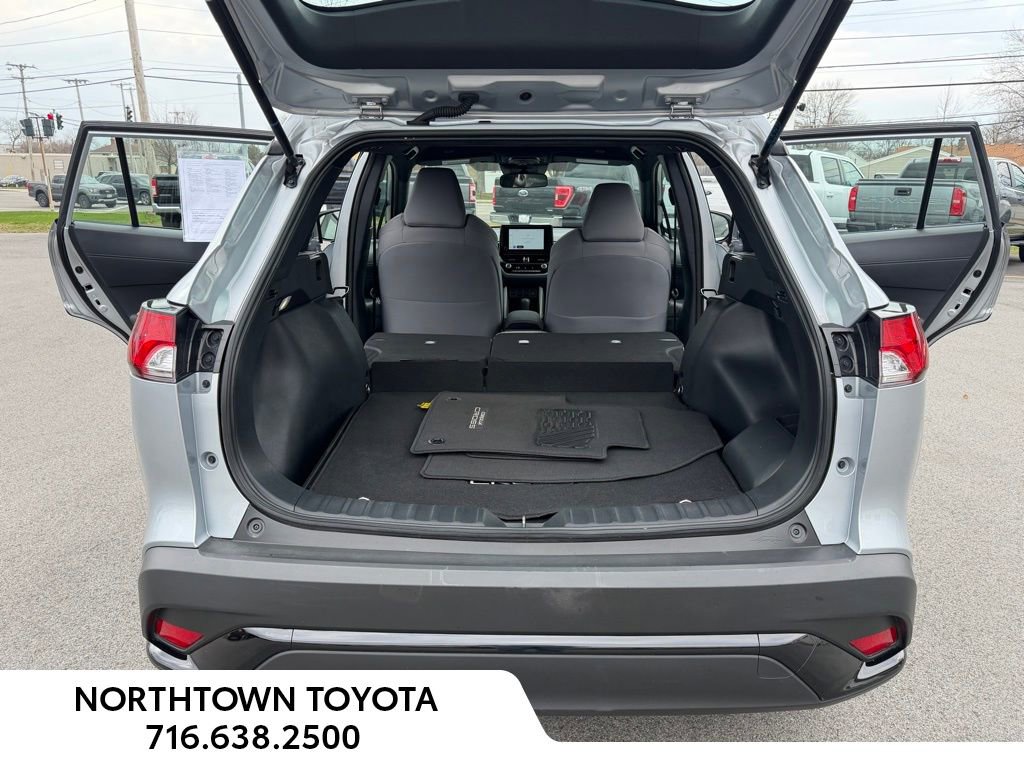 Used 2024 Toyota Corolla Cross S AWD/4WD image 16