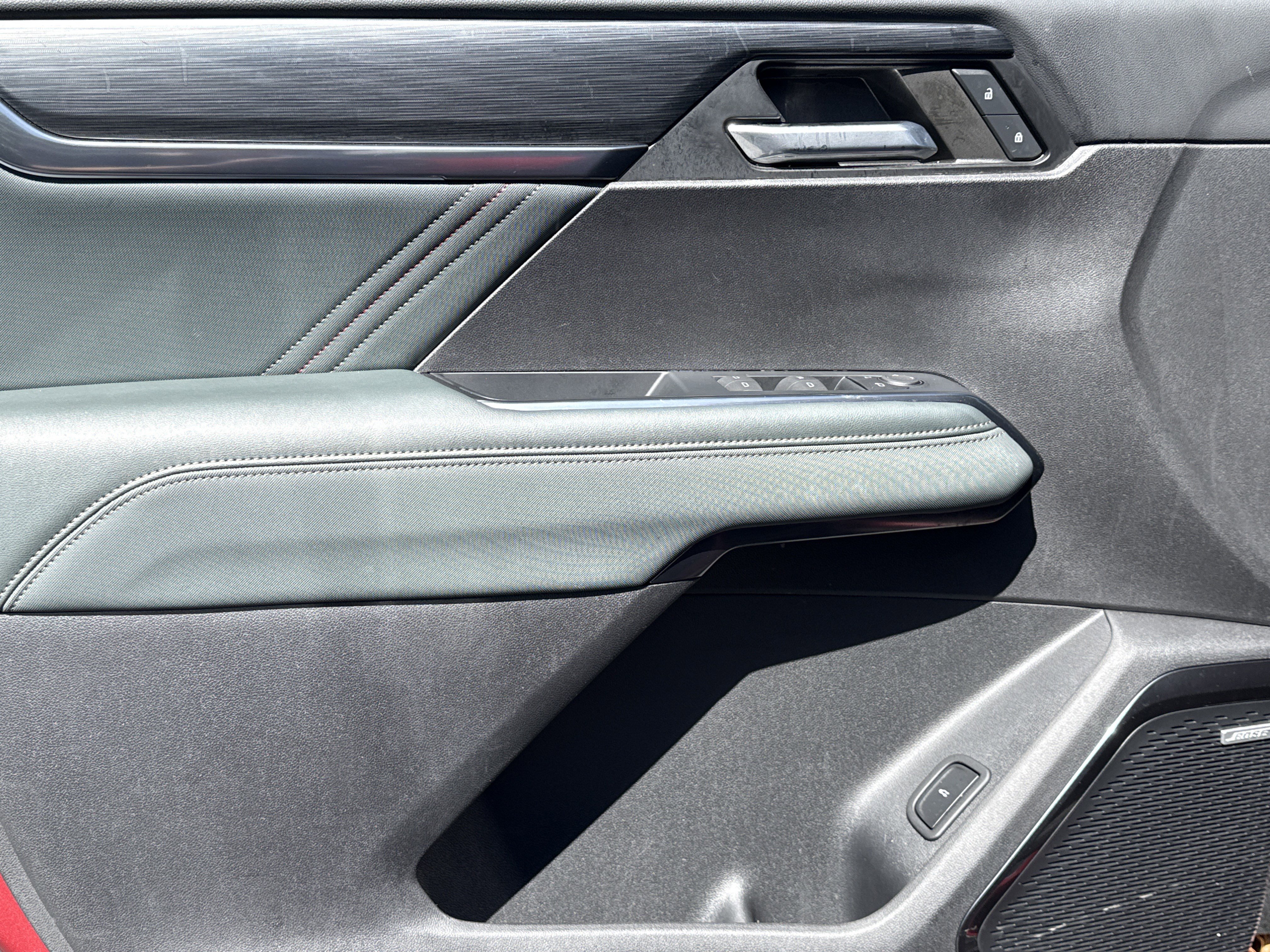 Used 2024 GMC Acadia AT4 image 14