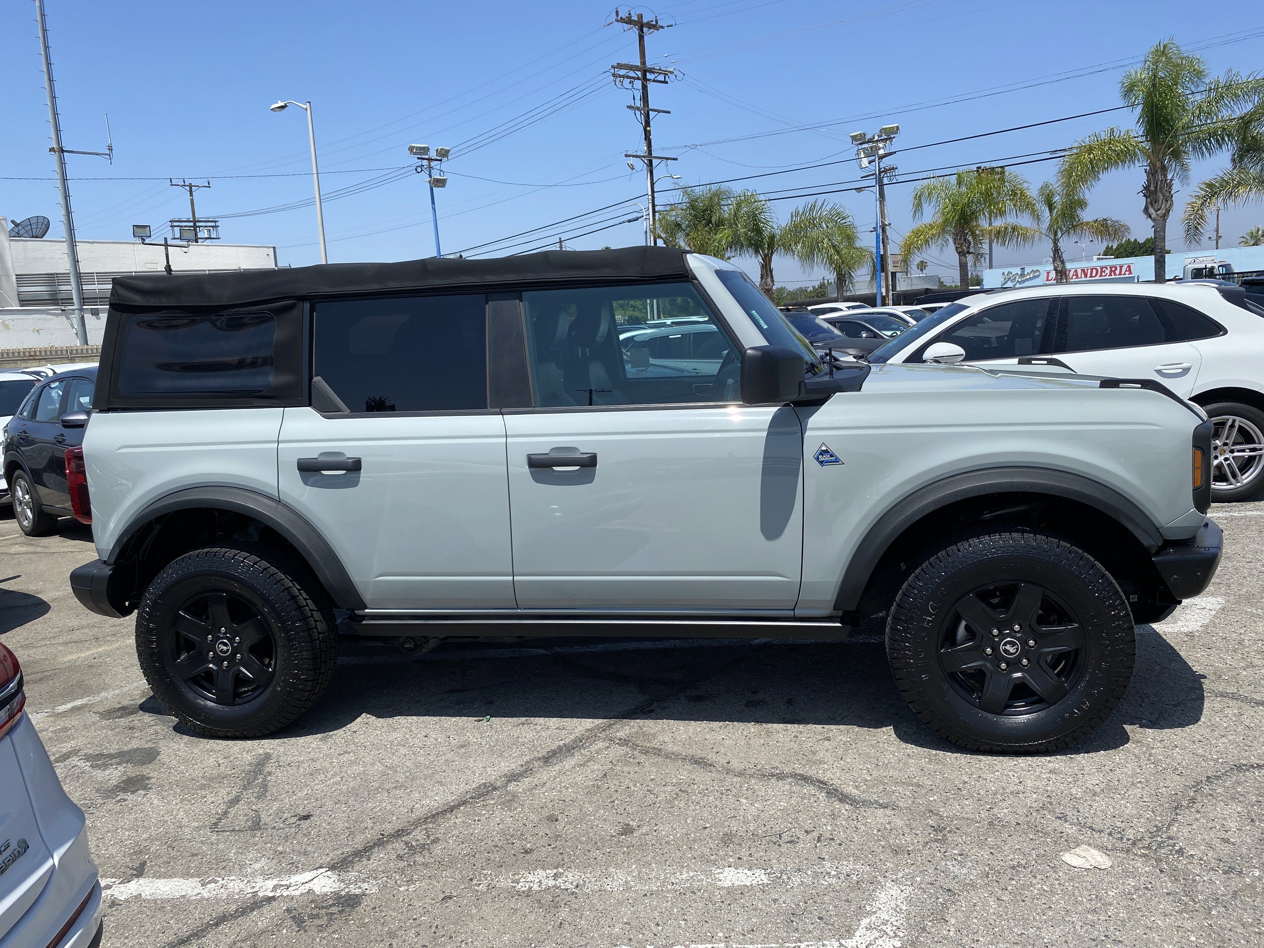 Used 2021 Ford Bronco Black Diamond AWD/4WD image 8