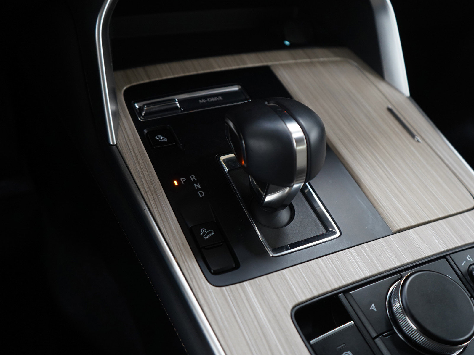 Certified 2025 MAZDA CX-90 Plug-In Hybrid w/ Preferred image 25