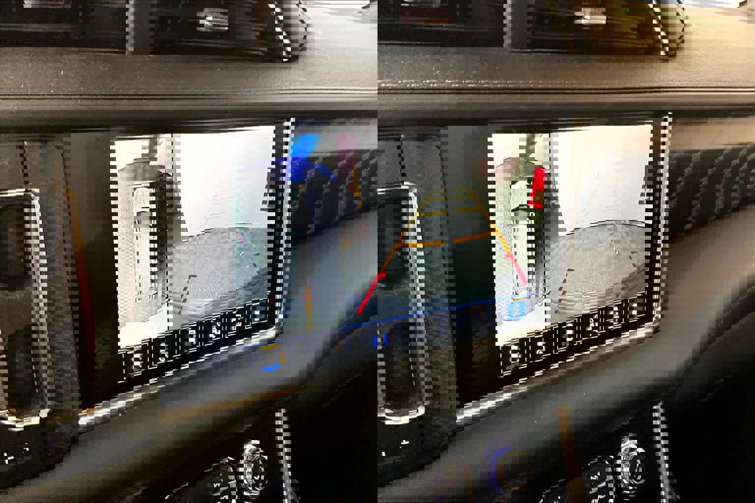 Used 2022 GMC Yukon XL Denali image 24