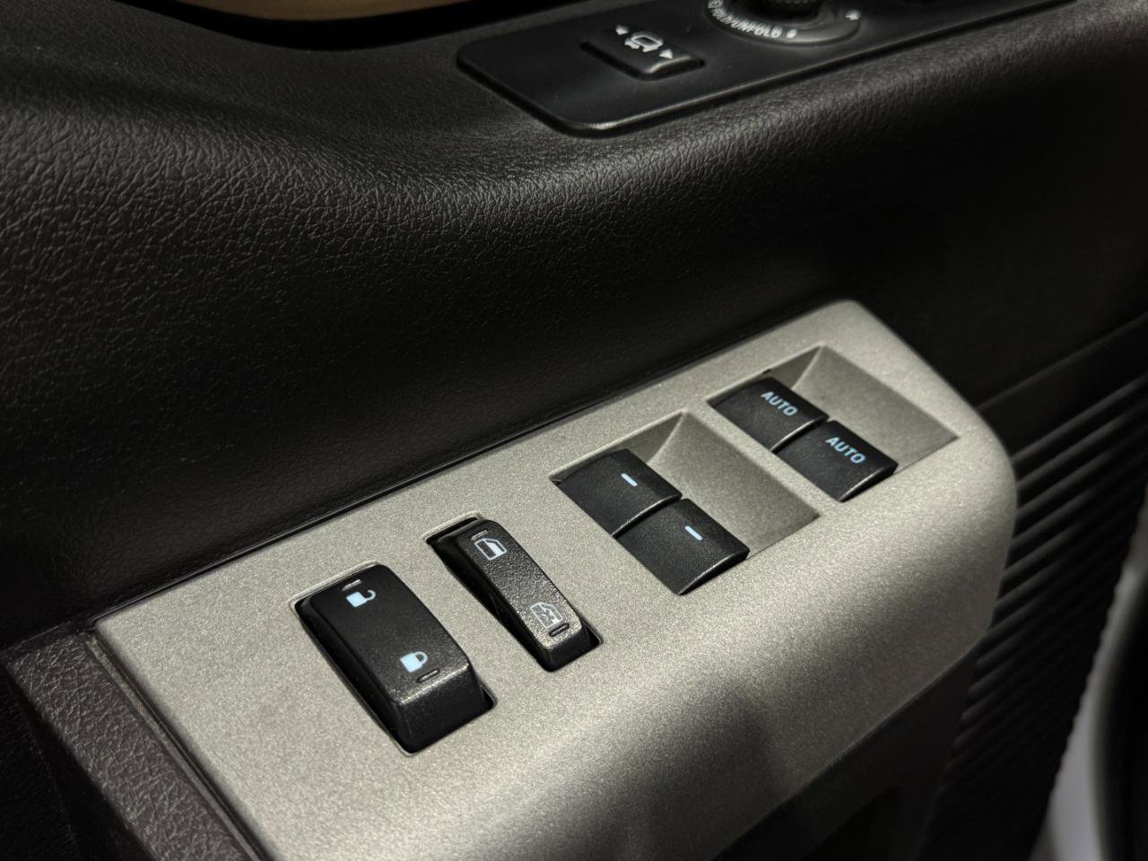 Used 2016 Ford F250 Lariat w/ Lariat Interior Package AWD/4WD image 6