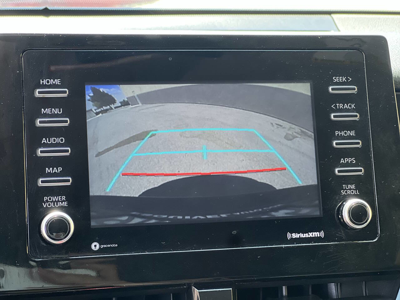 Used 2022 Toyota Camry SE image 11