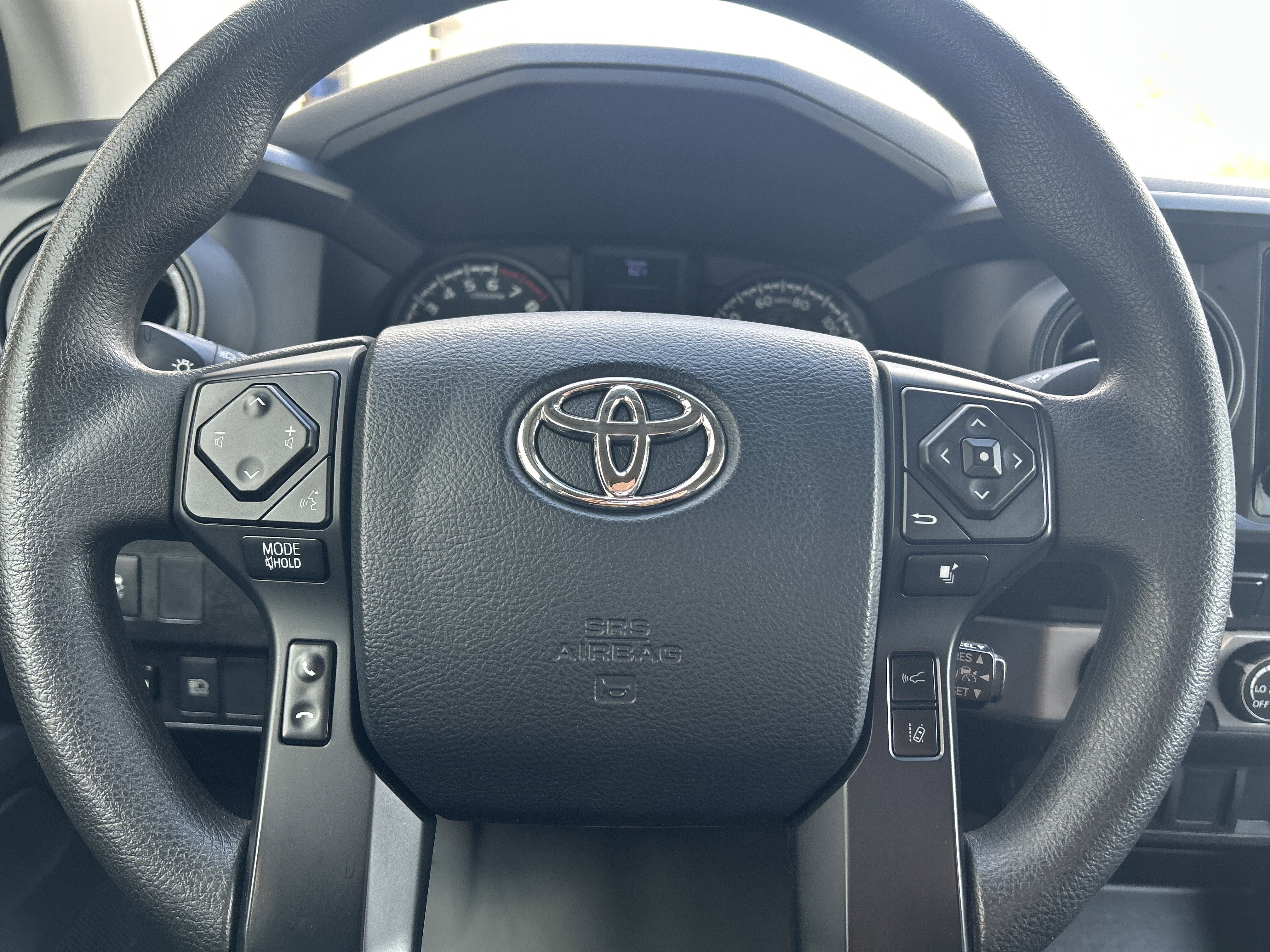 Used 2020 Toyota Tacoma SR image 17