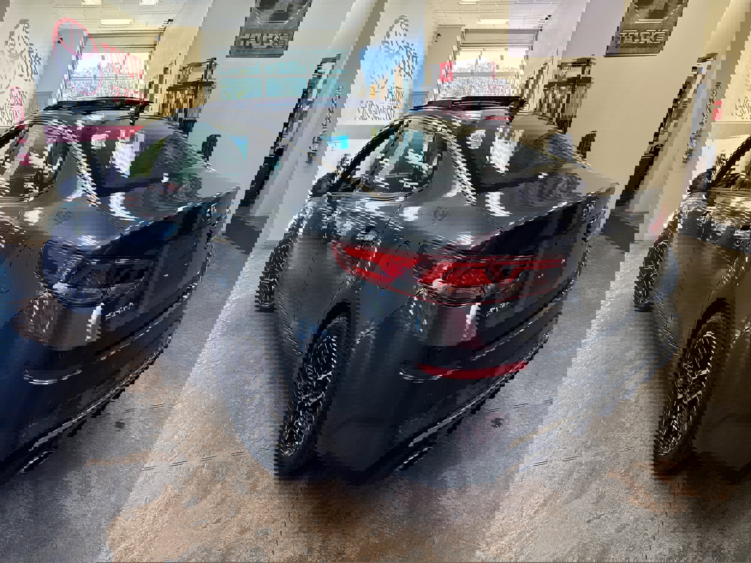 Used 2020 Kia Optima SE image 9